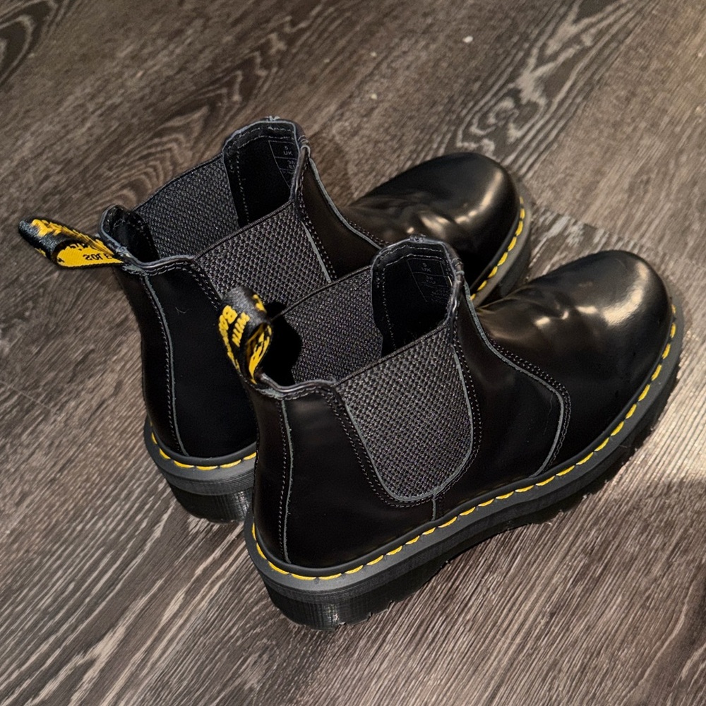 Dr. Martens 2976 Platform Chelsea Boots (black)